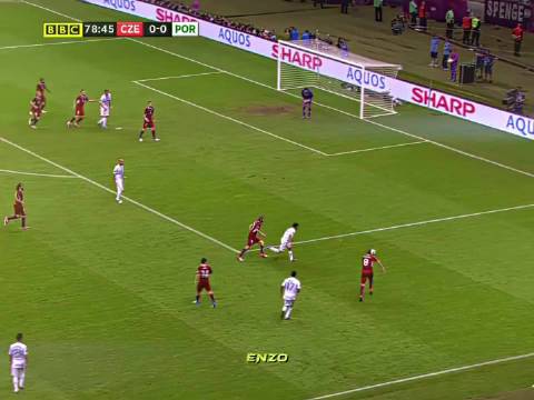 张镇麟CBA赛场上演滑翔暴扣，德云社跨界学上海