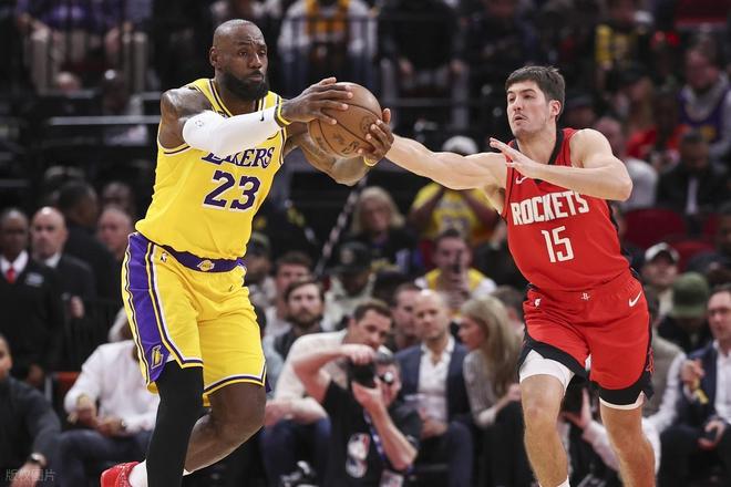 湖人豪取6连胜东契奇36分詹姆斯18分力克火箭