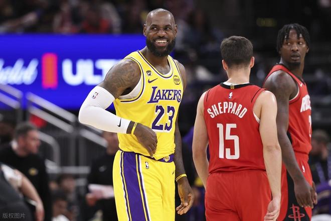 湖人豪取6连胜东契奇36分詹姆斯18分力克火箭