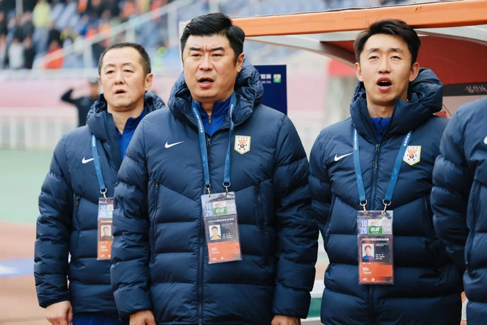 山东泰山队换帅引热议 三名候选人争夺帅位