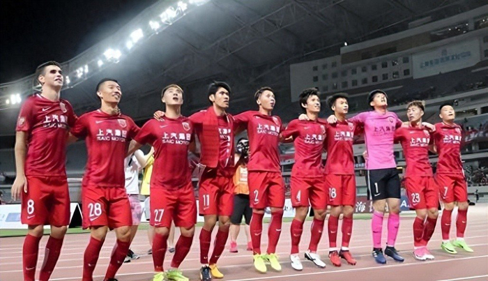 穆斯卡特力挺下课危机 重用三将冲击鲁能